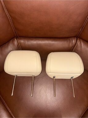 Lexus Car Headrests